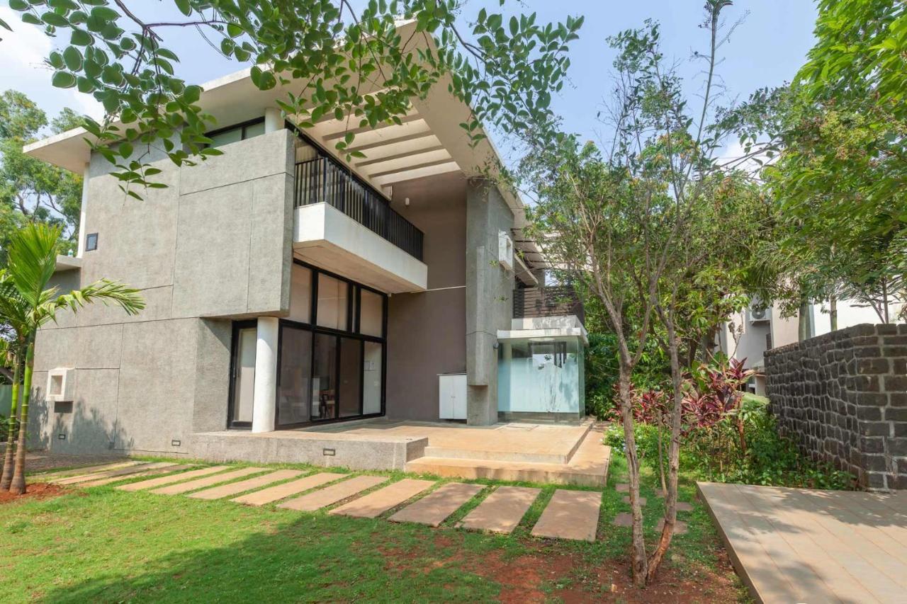 Villa Foresta By Stayvista With Modern Decor, Swimming Pool & Expansive Lawn For A Perfect Escape Lonavla Exterior foto