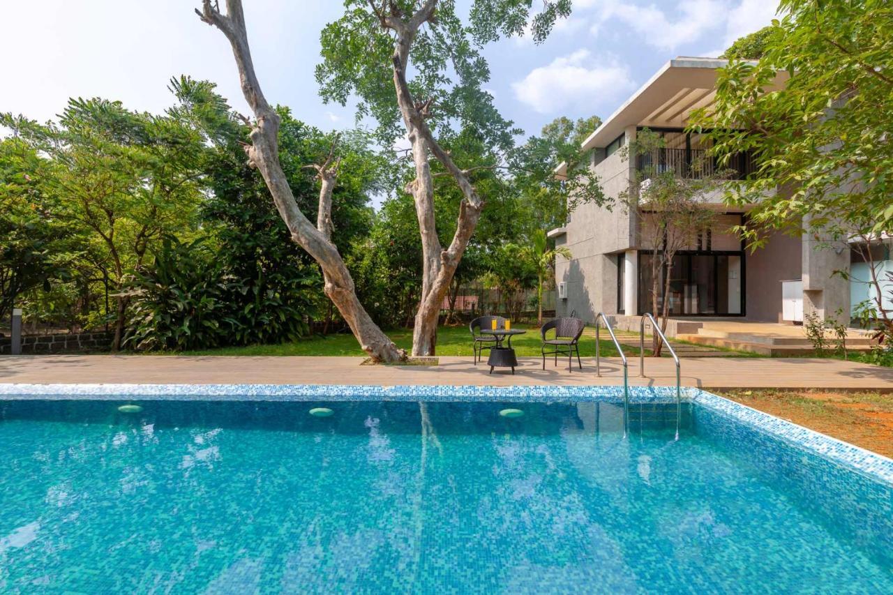 Villa Foresta By Stayvista With Modern Decor, Swimming Pool & Expansive Lawn For A Perfect Escape Lonavla Exterior foto