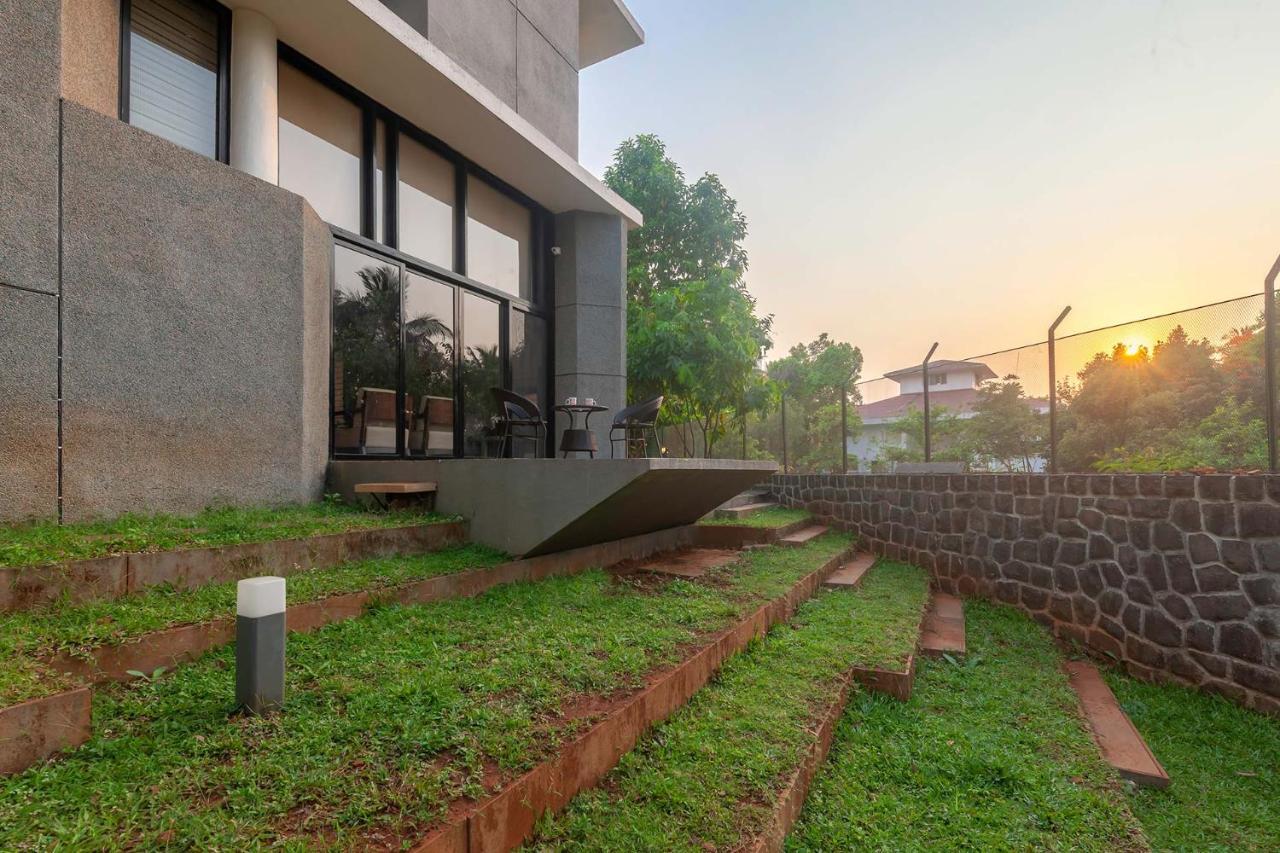 Villa Foresta By Stayvista With Modern Decor, Swimming Pool & Expansive Lawn For A Perfect Escape Lonavla Exterior foto
