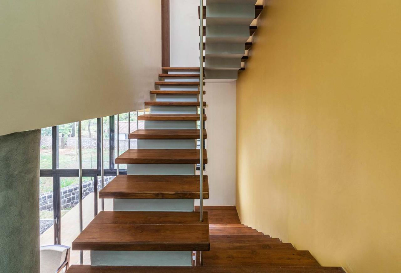 Villa Foresta By Stayvista With Modern Decor, Swimming Pool & Expansive Lawn For A Perfect Escape Lonavla Exterior foto