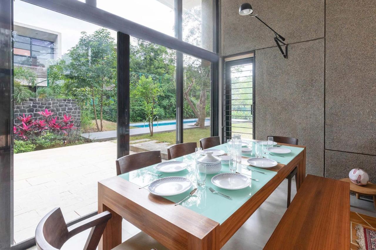 Villa Foresta By Stayvista With Modern Decor, Swimming Pool & Expansive Lawn For A Perfect Escape Lonavla Exterior foto