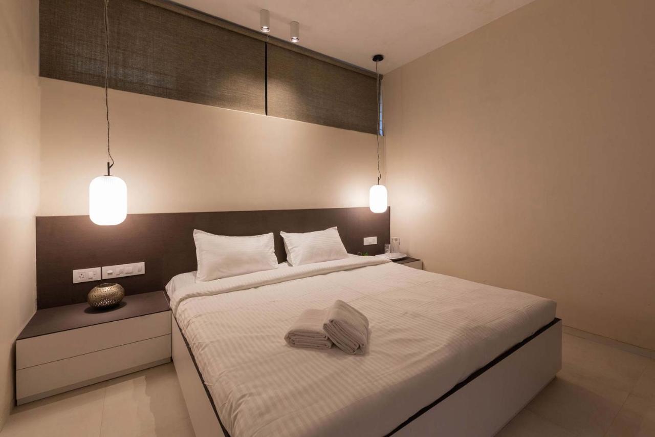 Villa Foresta By Stayvista With Modern Decor, Swimming Pool & Expansive Lawn For A Perfect Escape Lonavla Exterior foto